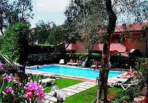 Gardablu Aparthotel Brenzone sul Garda